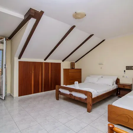 Sunbliss Studios&apartments 4*